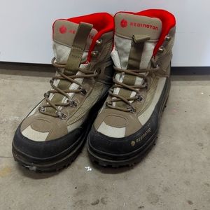 Redington Willow River Sticky Rubber Wading fishing boots (waterproof)